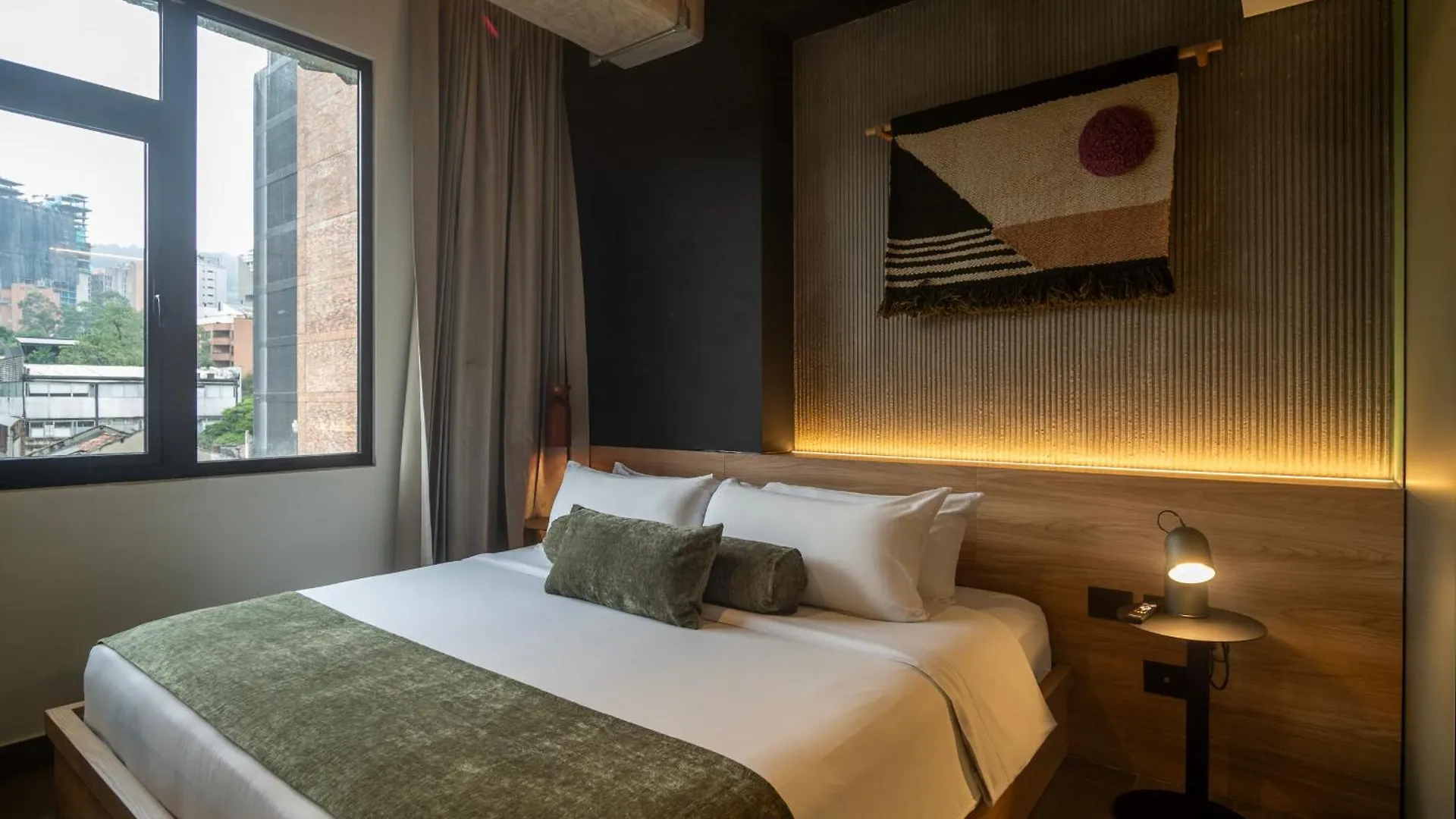 Hunters Hotel Medellin 5*,