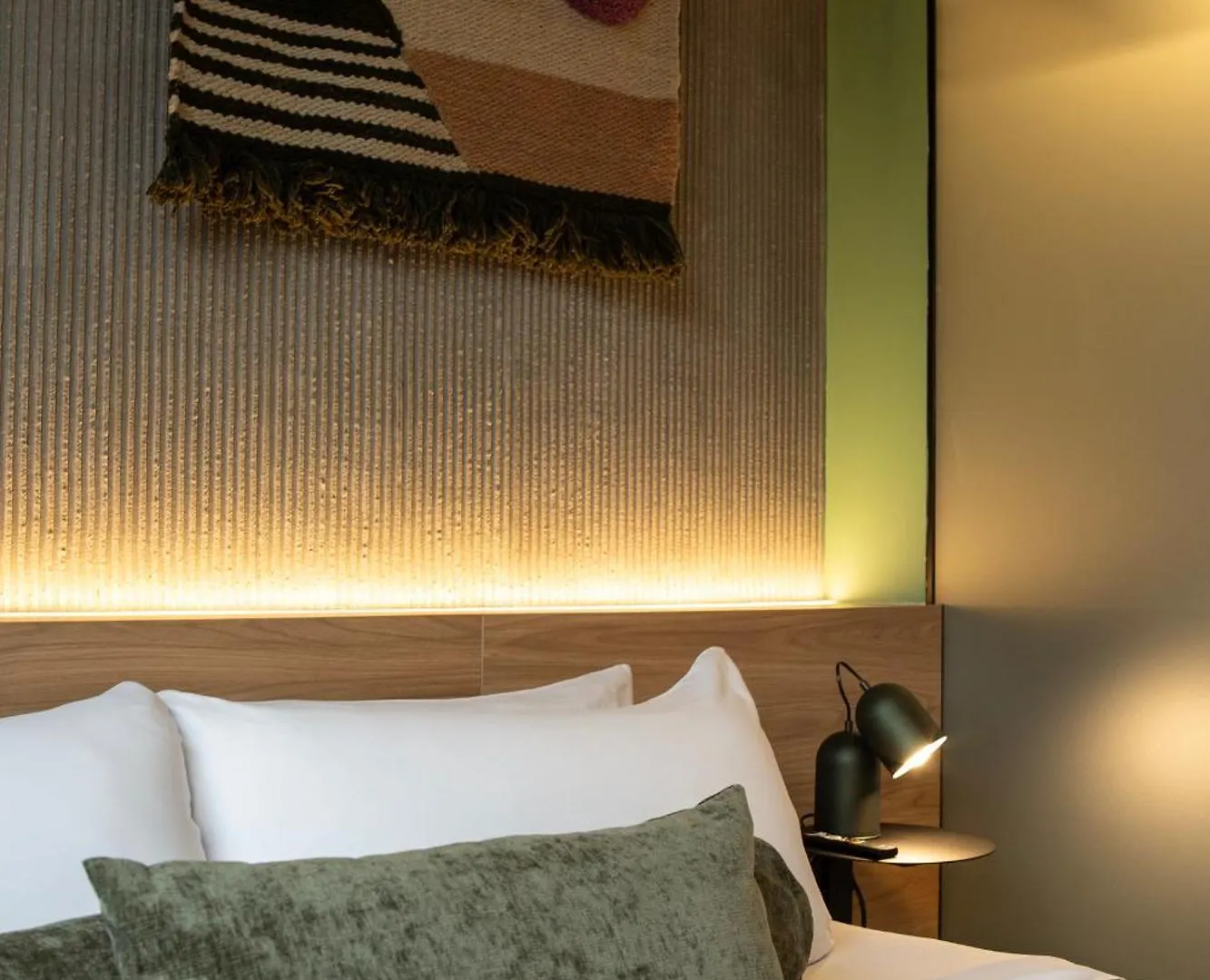 *****  Hunters Hotel Medellin Colombia